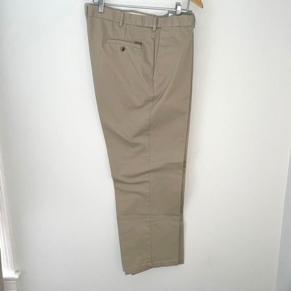 Haggar Mens Flat Front Khaki Pants Cotton Casual Trousers Size 40x32 Tan